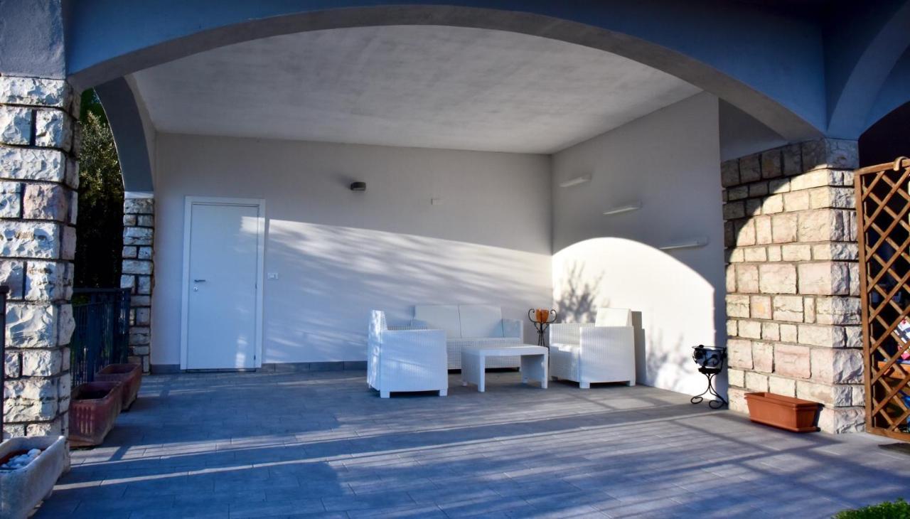 Casa Sissi Appartement Riva di Solto Buitenkant foto