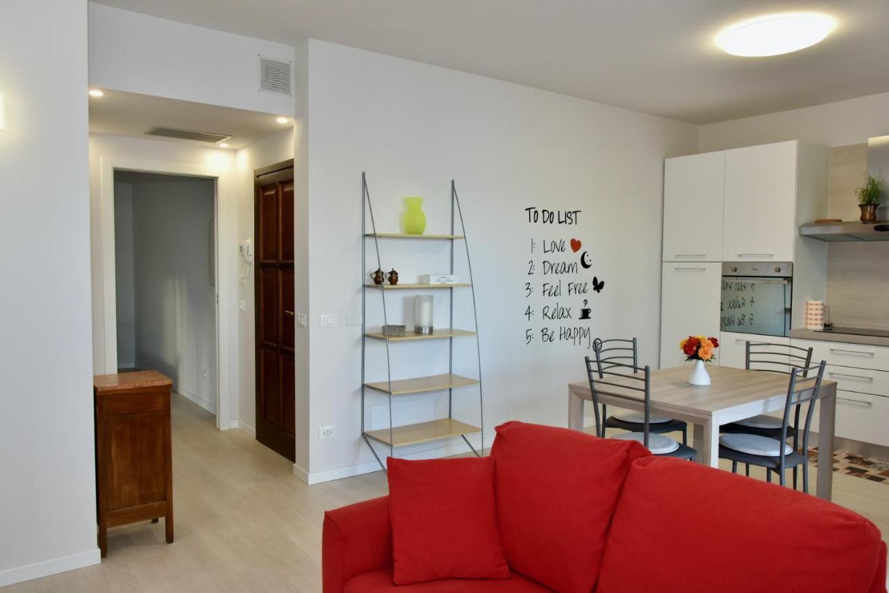 Casa Sissi Appartement Riva di Solto Buitenkant foto